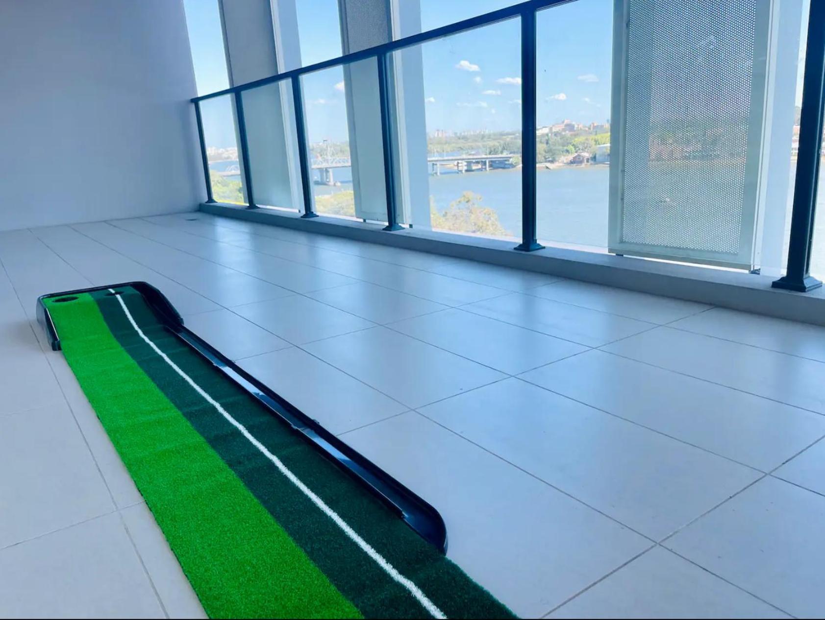 Astonishing Waterview With Pool, Parking Apartment Sydney